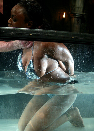 free sex photo 20 Jada Fire real-wet-life waterbondage