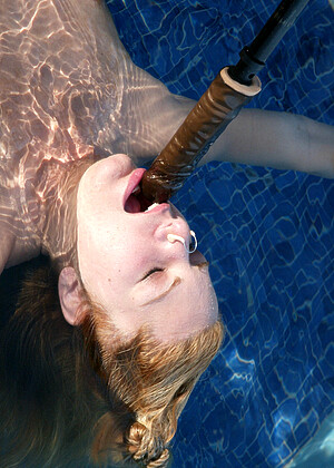 free sex pornphoto 15 Jenni Lee siki-net-brunette-topix waterbondage
