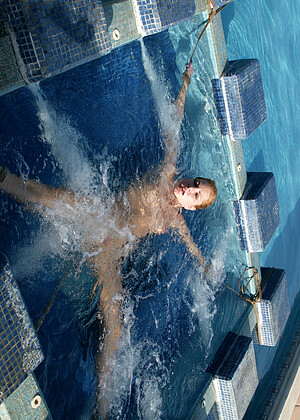 free sex photo 17 Jenni Lee siki-net-brunette-topix waterbondage