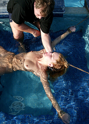 free sex pornphoto 20 Jenni Lee siki-net-brunette-topix waterbondage