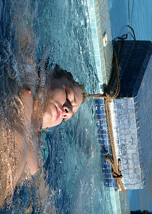 free sex photo 4 Jenni Lee siki-net-brunette-topix waterbondage