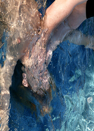 free sex photo 5 Jenni Lee siki-net-brunette-topix waterbondage