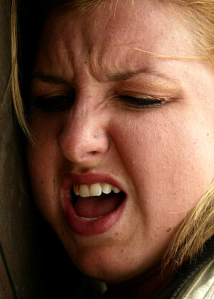 free sex pornphoto 18 Jolene shut-blonde-maid-xxx waterbondage