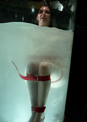 free sex pornphoto 10 Jordan lixxx-bondage-bubbly waterbondage
