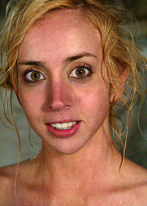 free sex photo 7 Kelly Wells nouhgty-blonde-wicked waterbondage