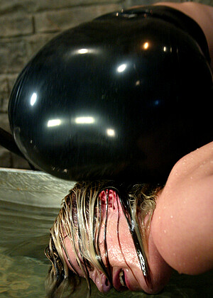 free sex pornphoto 12 Kimberly Kane access-bondage-woman waterbondage