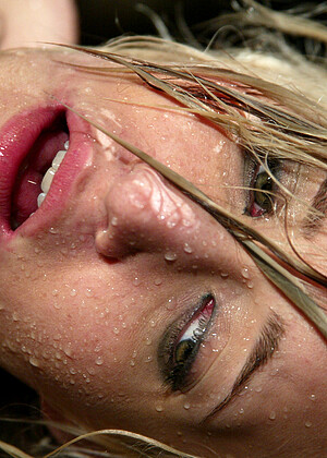 free sex pornphoto 14 Kimberly Kane feas-blonde-chubby-bhabhi waterbondage