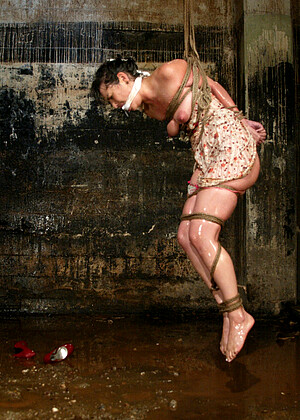 free sex photo 10 Lielani screenshots-bondage-xxx-mobile waterbondage