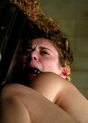 free sex pornphoto 12 Lola Princess Donna Dolore unlimetd-office-squeezing-butt waterbondage