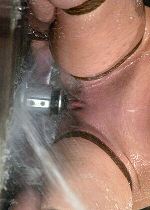 free sex pornphoto 15 Lola cherry-brunette-mymouth waterbondage