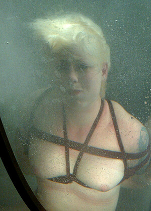 free sex pornphotos Waterbondage Lorelei Lee Sgt Major Full Wet Nude Wildass