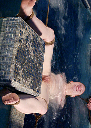 free sex photo 13 Madison Young hello-milf-zoey waterbondage
