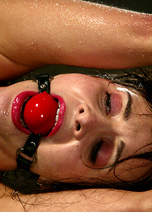 free sex pornphoto 11 Maya Matthews avluv-wet-twigy waterbondage