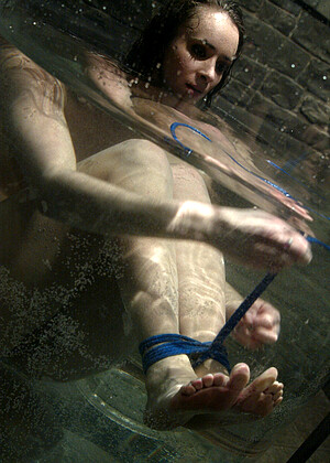 free sex pornphoto 5 Maya Matthews chickies-bondage-images waterbondage