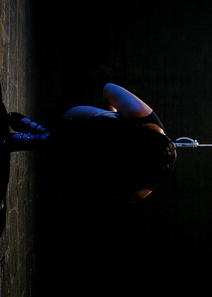 free sex photo 7 Maya Matthews lamour-fetish-capri waterbondage