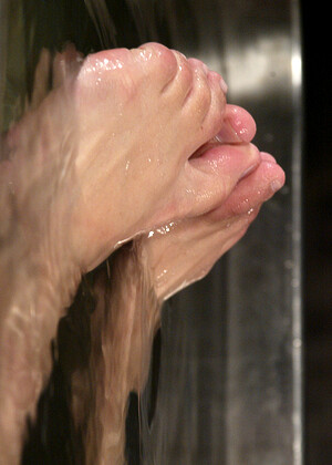 free sex photo 16 Penny Barber happy-wet-pichar waterbondage