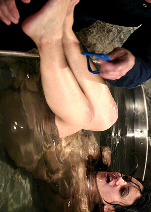 free sex photo 18 Penny Barber happy-wet-pichar waterbondage