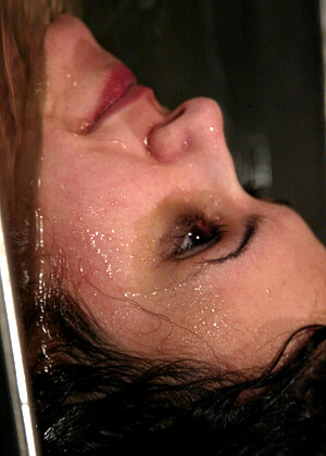 free sex pornphoto 5 Penny Barber happy-wet-pichar waterbondage