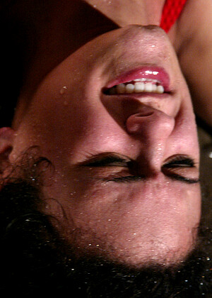 free sex pornphoto 4 Penny Barber peaks-brunette-xxnx-wallpaper waterbondage