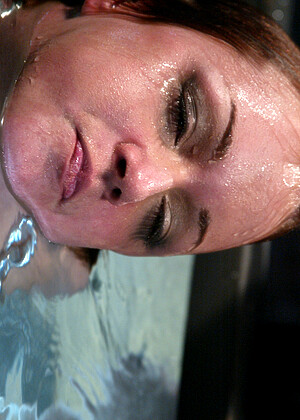 free sex pornphoto 10 Sara Faye juice-brunette-beast waterbondage
