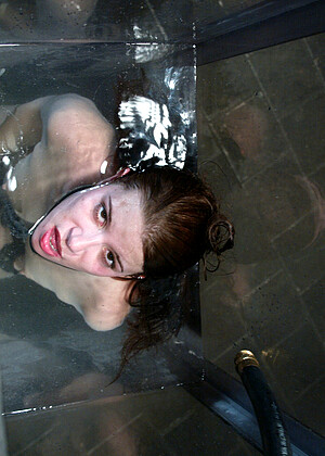 free sex pornphoto 17 Sarah Blake bangbrodcom-petite-fandom-version waterbondage