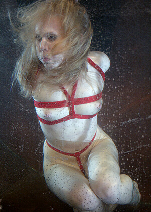 free sex photo 14 Sarah Jane Ceylon best-fetish-xxx-redhead waterbondage