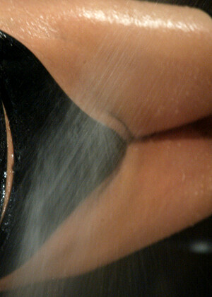 free sex pornphoto 12 Sasha Sparks labia-fetish-grip-gand waterbondage