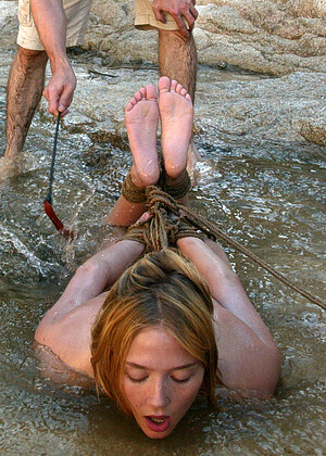free sex pornphoto 11 Star hentaitrap-blonde-foot-fetish waterbondage