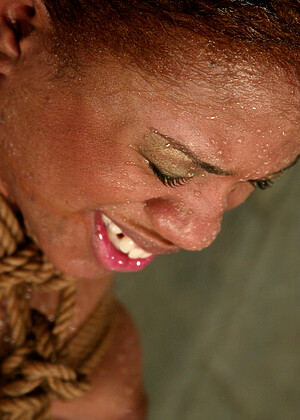 free sex pornphoto 18 Sydnee Capri pleasure-wet-tease waterbondage