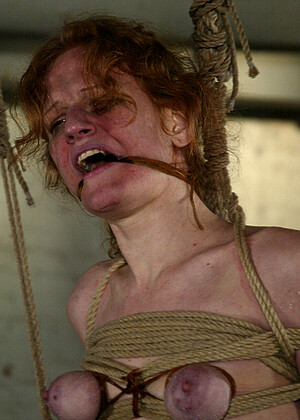free sex photo 2 Sye Rena shool-redhead-hotlegs-anklet waterbondage