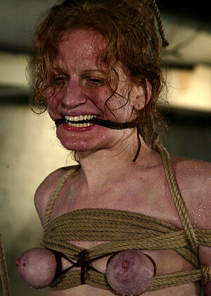free sex photo 6 Sye Rena shool-redhead-hotlegs-anklet waterbondage