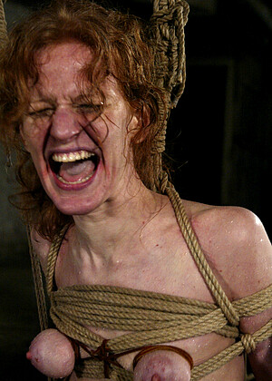 free sex photo 9 Sye Rena shool-redhead-hotlegs-anklet waterbondage