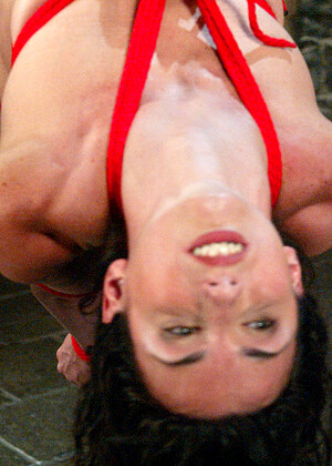free sex pornphoto 6 Wenona full-bondage-marisxxx waterbondage
