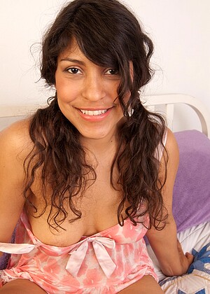 free sex pornphoto 8 Laurie Vargas joy-mexican-porn wearehairy
