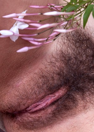 free sex photo 14 Wearehairy Model gianna-closeups-vagina-pothoscom wearehairy