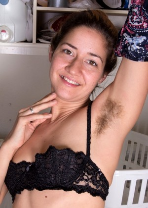 free sex pornphoto 1 Wearehairy Model usa-close-up-cunt-homegrown wearehairy