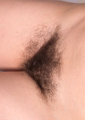 free sex pornphoto 13 Wearehairy Model usa-close-up-cunt-homegrown wearehairy