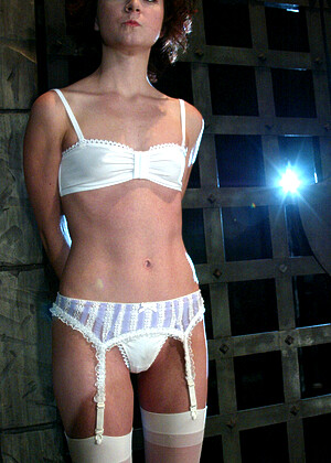 free sex pornphoto 3 Alissa Ashley Annabelle Lee stream-brunette-imgbox whippedass