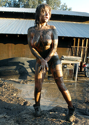 free sex photo 1 Annie Cruz Sandra Romain Tyla Wynn channel-brunette-evil whippedass