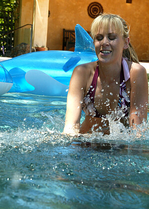 free sex pornphoto 17 Audrey Leigh Dragonlily Venus 18xteen-femdom-handjob-soap whippedass