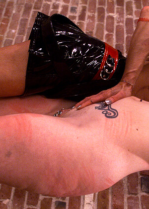 free sex photo 11 Kym Wilde Piercedangel tatoo-short-hair-free-edition whippedass