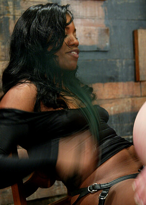 free sex pornphoto 3 Lilly Sydnee Capri twerk-bondage-handsup whippedass