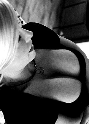 free sex pornphoto 2 Sandra Otterson cat-blonde-secret wifeysworld