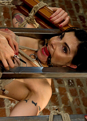 free sex photo 11 Annika Lorelei Lee fyck-bondage-galeria-de wiredpussy