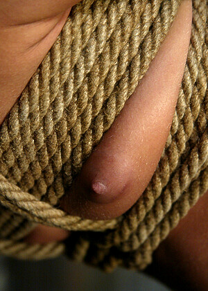 free sex pornphoto 5 Courtney Simpson Princess Donna Dolore skinny-skinny-xxxmag wiredpussy