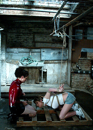 free sex photo 15 Tyla Wynn treesome-shaved-balak-garl wiredpussy