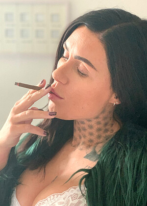 Womenwhosmoke Womenwhosmoke Model On3gp Smoking Xxx Gril