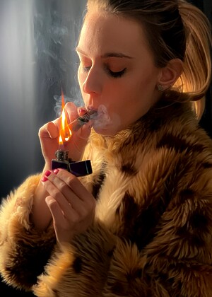 Womenwhosmoke Womenwhosmoke Model Sur2folie Smoking Multimedia