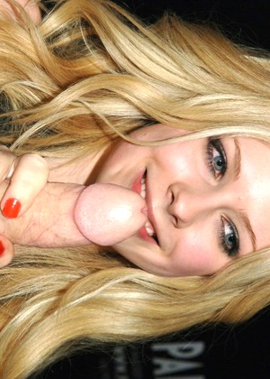 free sex photo 7 Avril Lavigne latine-movie-porn-download wonderfulkatiemorgan