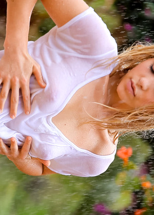 free sex pornphoto 2 Madonna topless-kissing-girls-assandh wowgirls